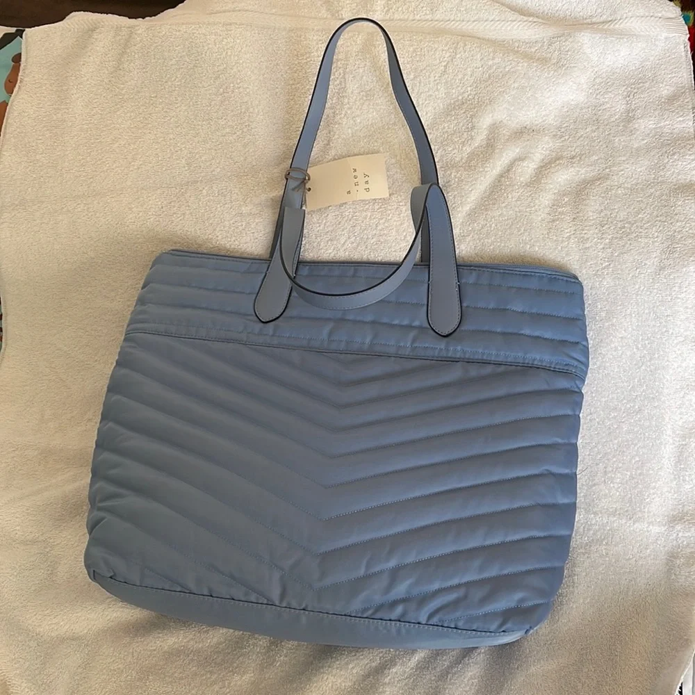 Striped quilted tote hand bag blue never full tote diapers